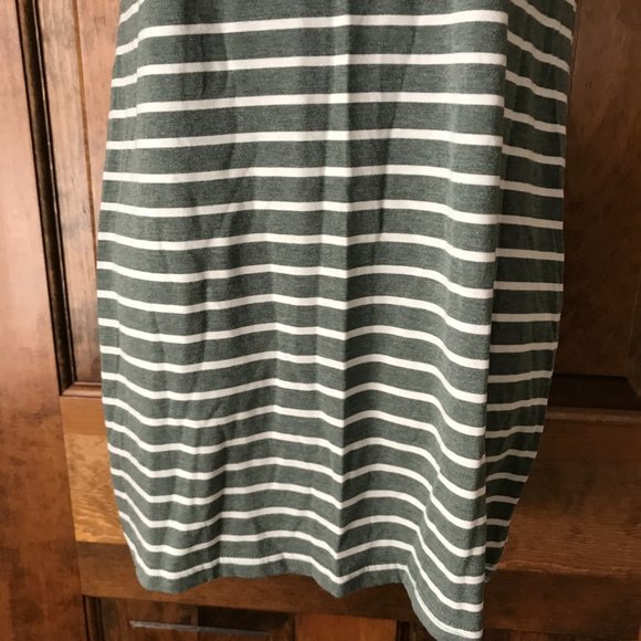 Green & Ivory Striped Short Sleeve Pullover Dress Large - Picture 4 of 9